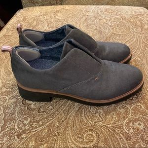 Dr. Scholl’s 8.5 gray suede slip-on booties